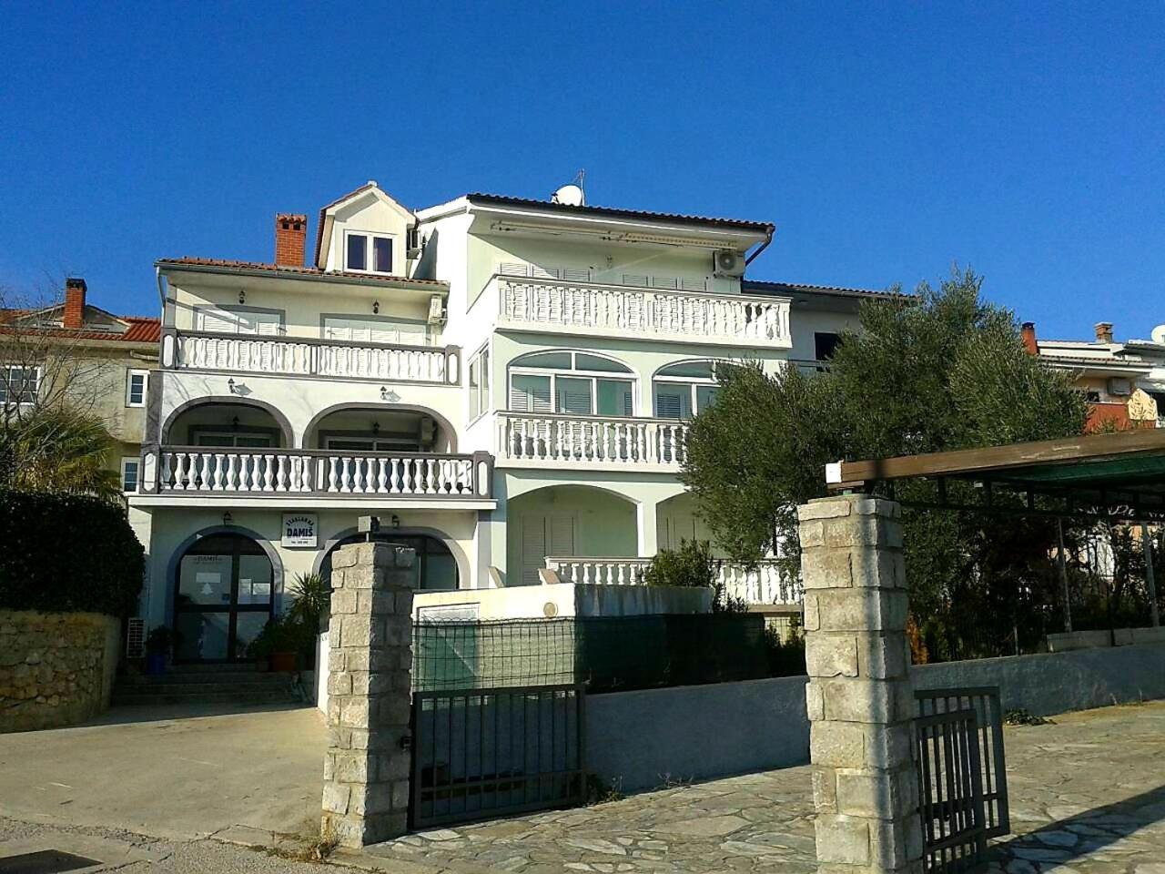 Apartmani Djurda Крк Екстер'єр фото