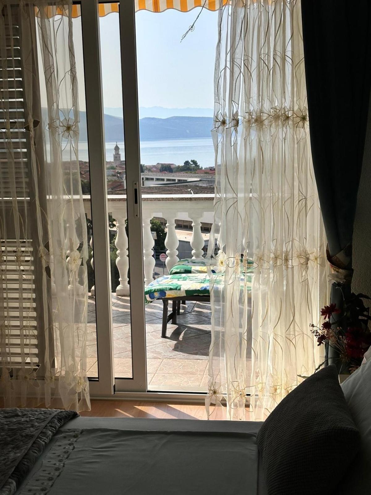 Apartmani Djurda Крк Екстер'єр фото