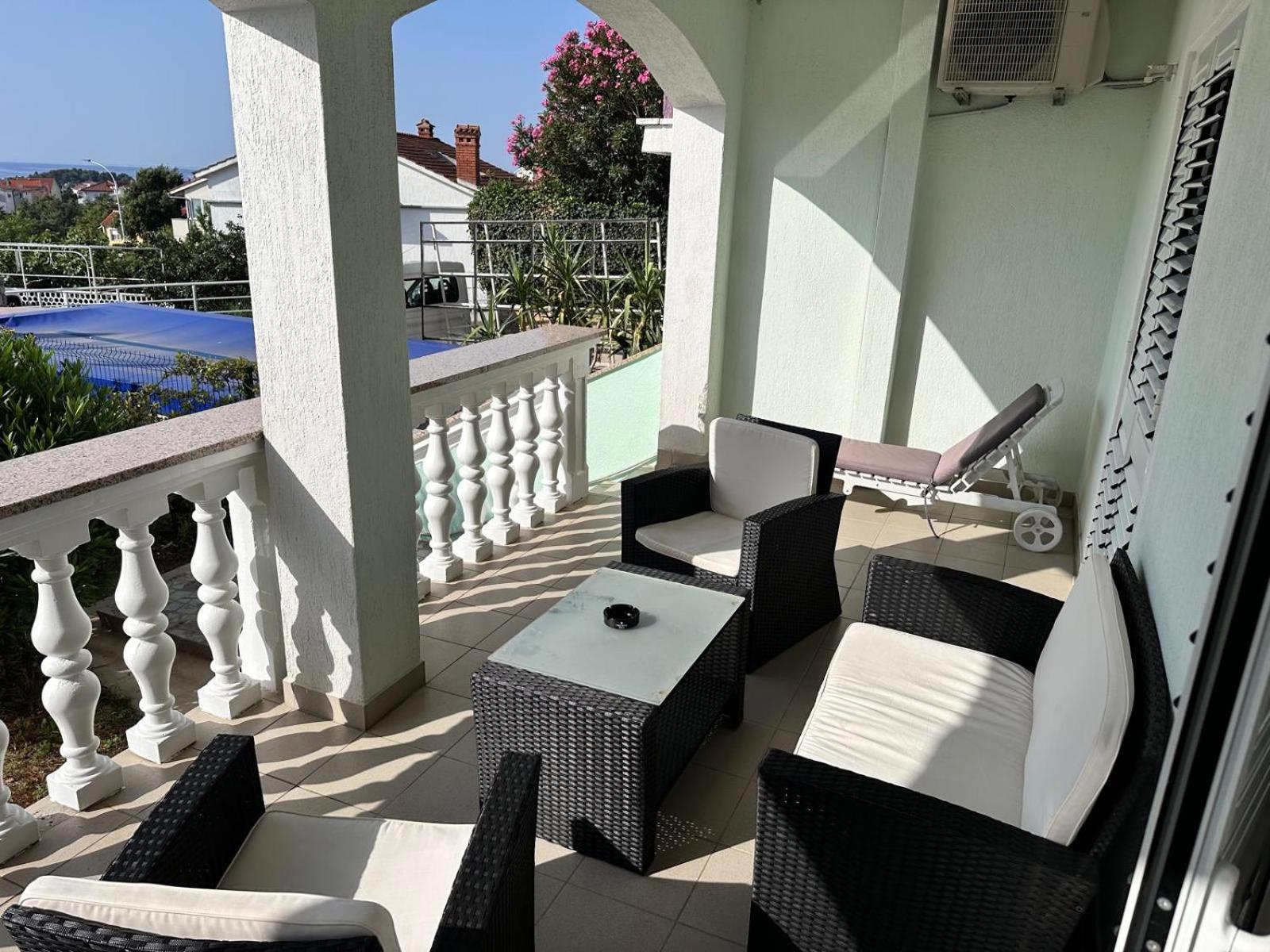 Apartmani Djurda Крк Екстер'єр фото